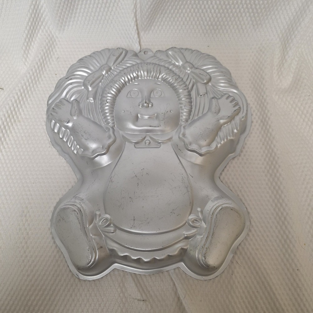 Cabbage Patch Doll Cake Pan Vintage 1984 Wilton #2105-1984 Birthday Party Kids